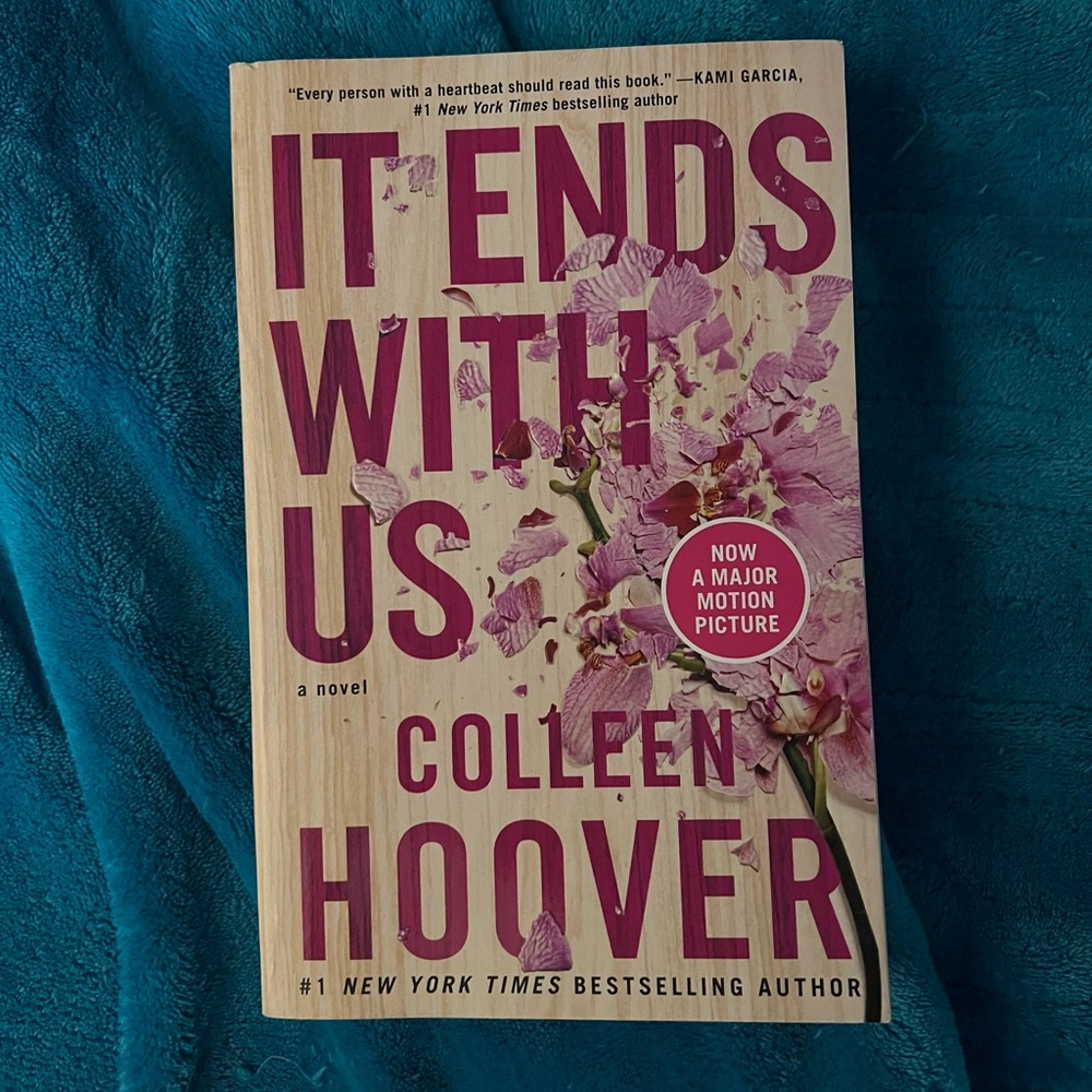 'It Ends With Us' Novel - By: Colleen Hoover